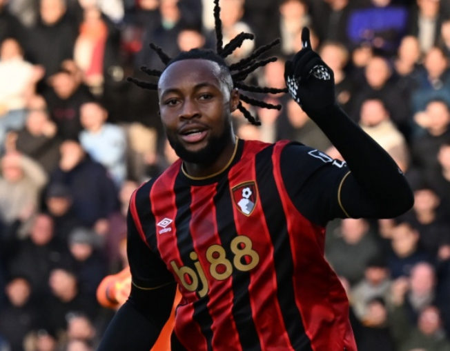 曼聯(lián)引援塞梅尼奧：堅守薪資結構，競爭態(tài)勢復雜