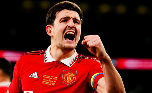 曼聯(lián)后防告急：傷病紅牌交織下的切爾西之戰(zhàn)困局